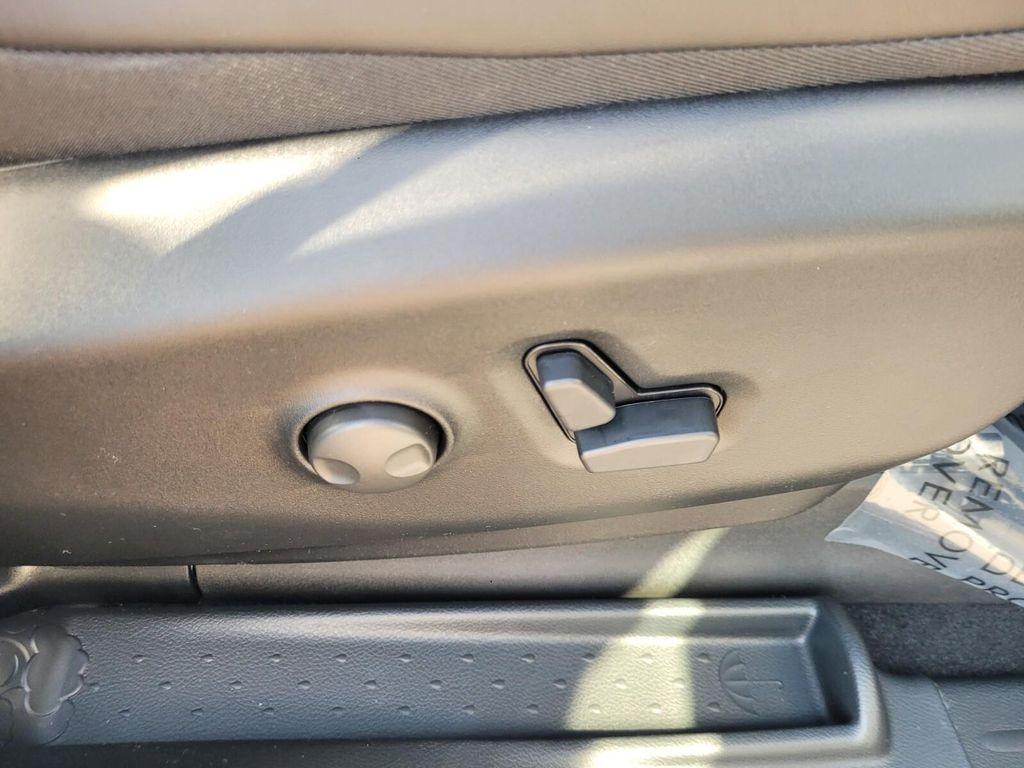 new 2026 Chrysler Pacifica car, priced at $47,763