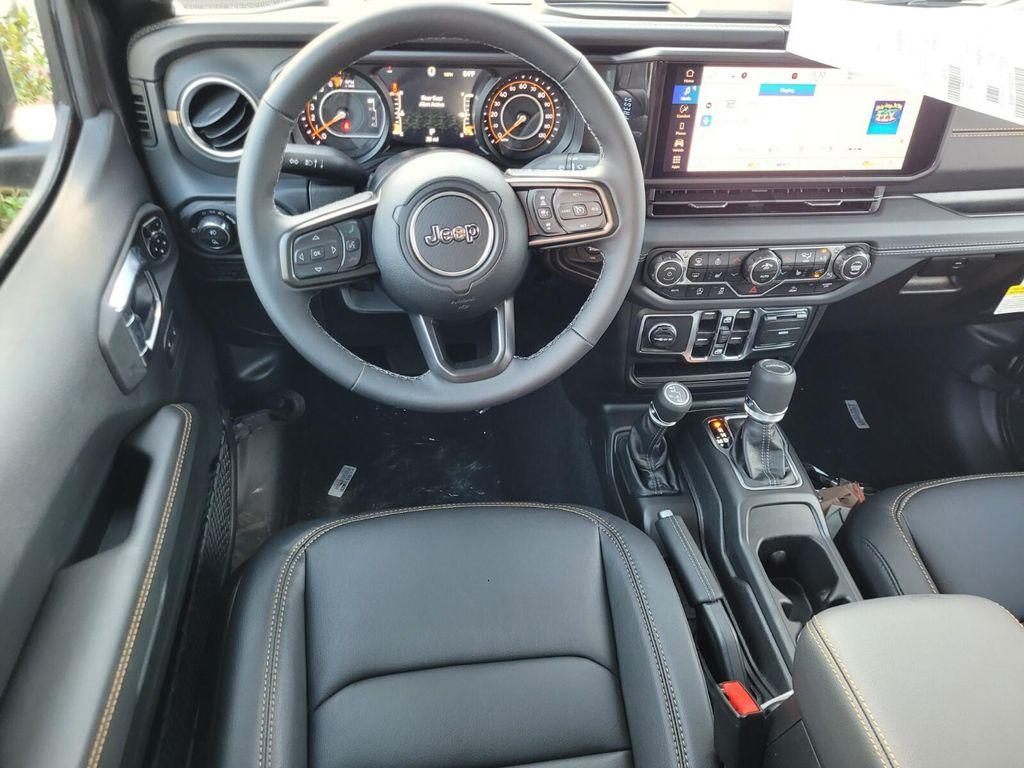 new 2025 Jeep Gladiator car, priced at $43,001