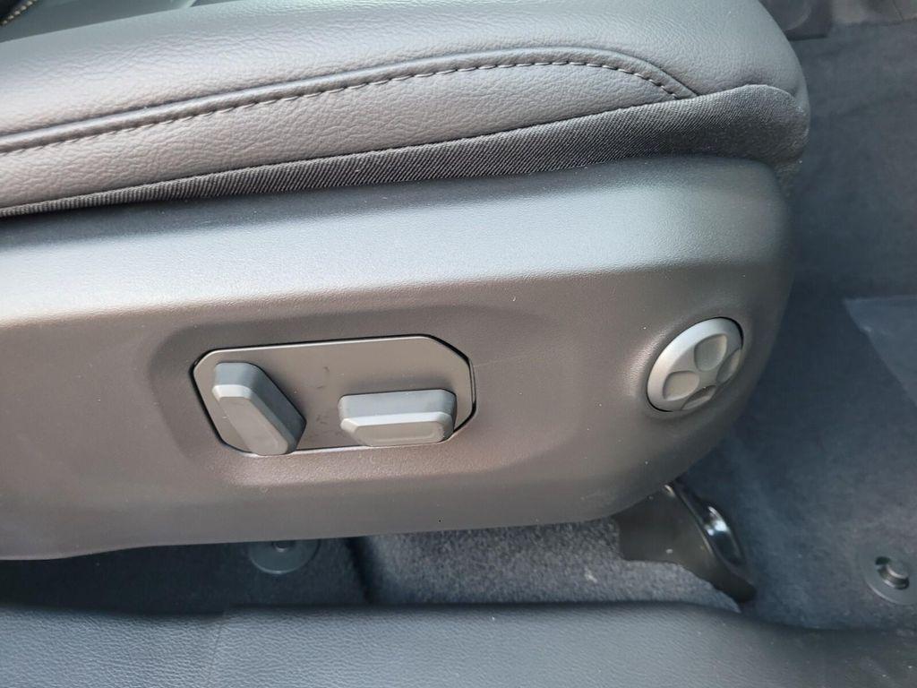 new 2025 Jeep Gladiator car, priced at $43,001