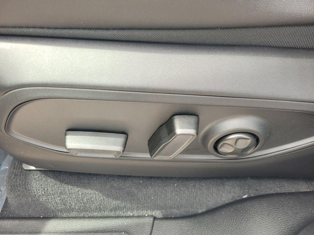 new 2025 Jeep Grand Cherokee car, priced at $44,659