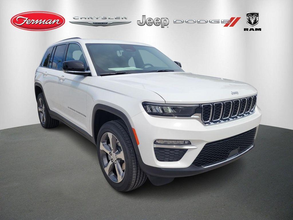 new 2025 Jeep Grand Cherokee car, priced at $44,659