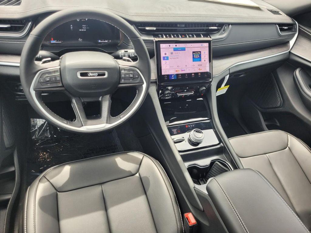 new 2025 Jeep Grand Cherokee car, priced at $44,659