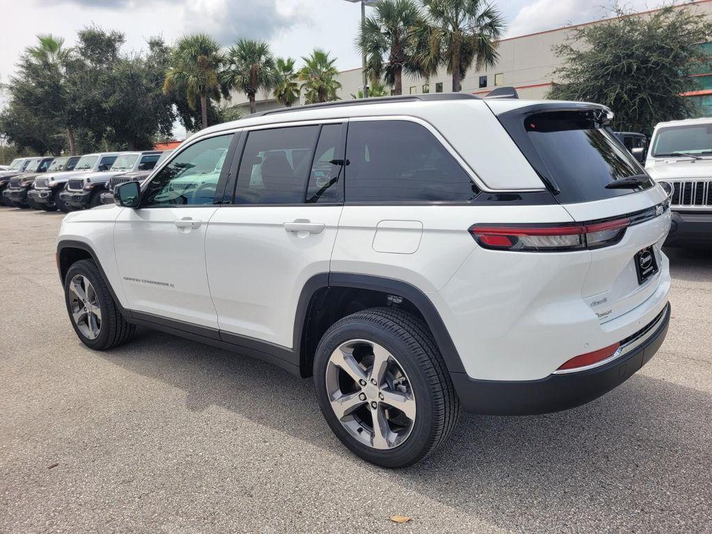 new 2025 Jeep Grand Cherokee car, priced at $44,659