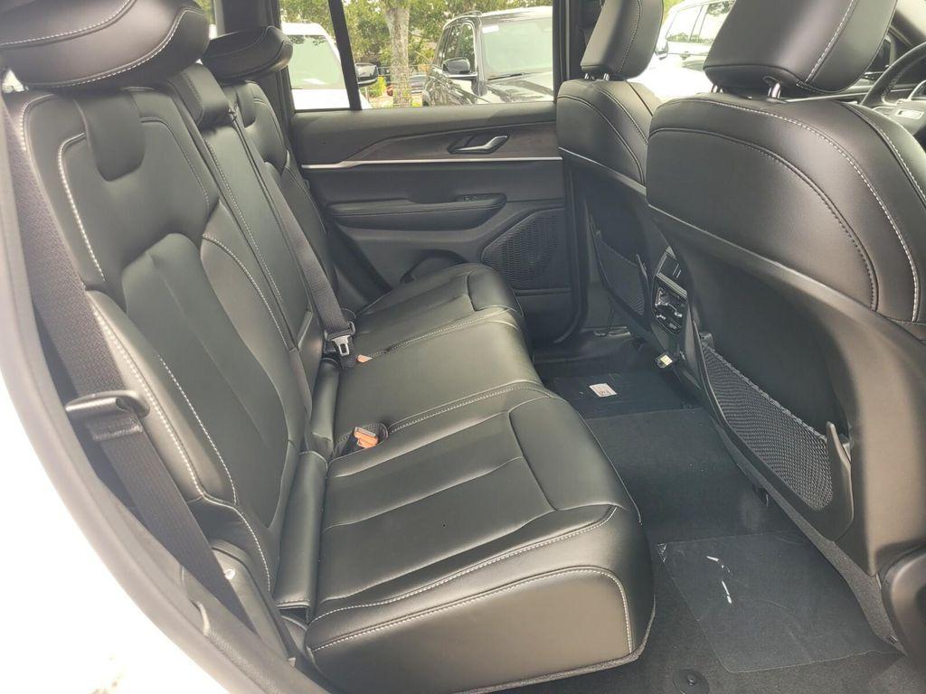 new 2025 Jeep Grand Cherokee car, priced at $44,659