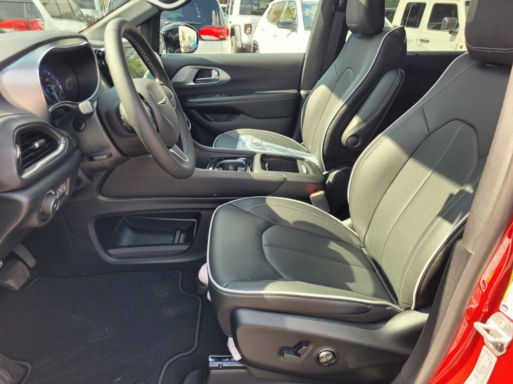 new 2026 Chrysler Pacifica car, priced at $46,616
