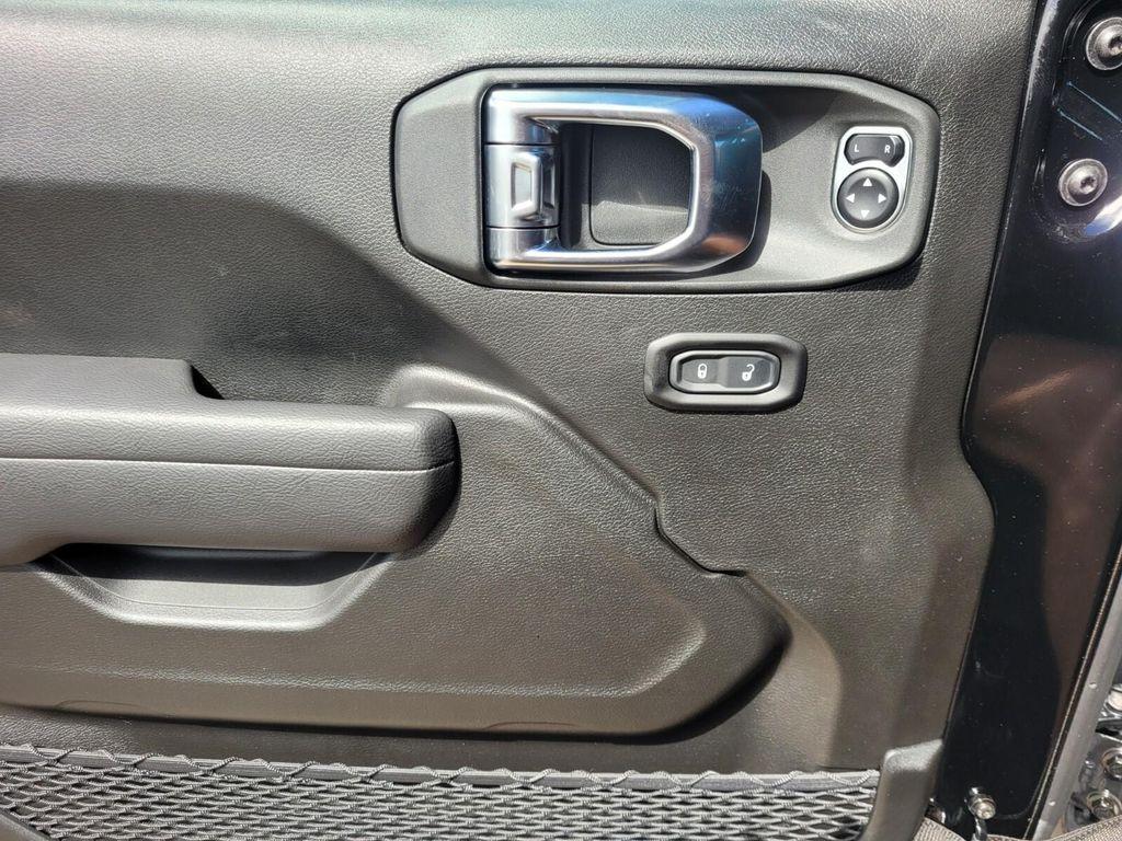 new 2025 Jeep Wrangler car, priced at $40,374