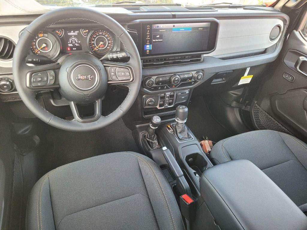 new 2025 Jeep Wrangler car, priced at $40,374