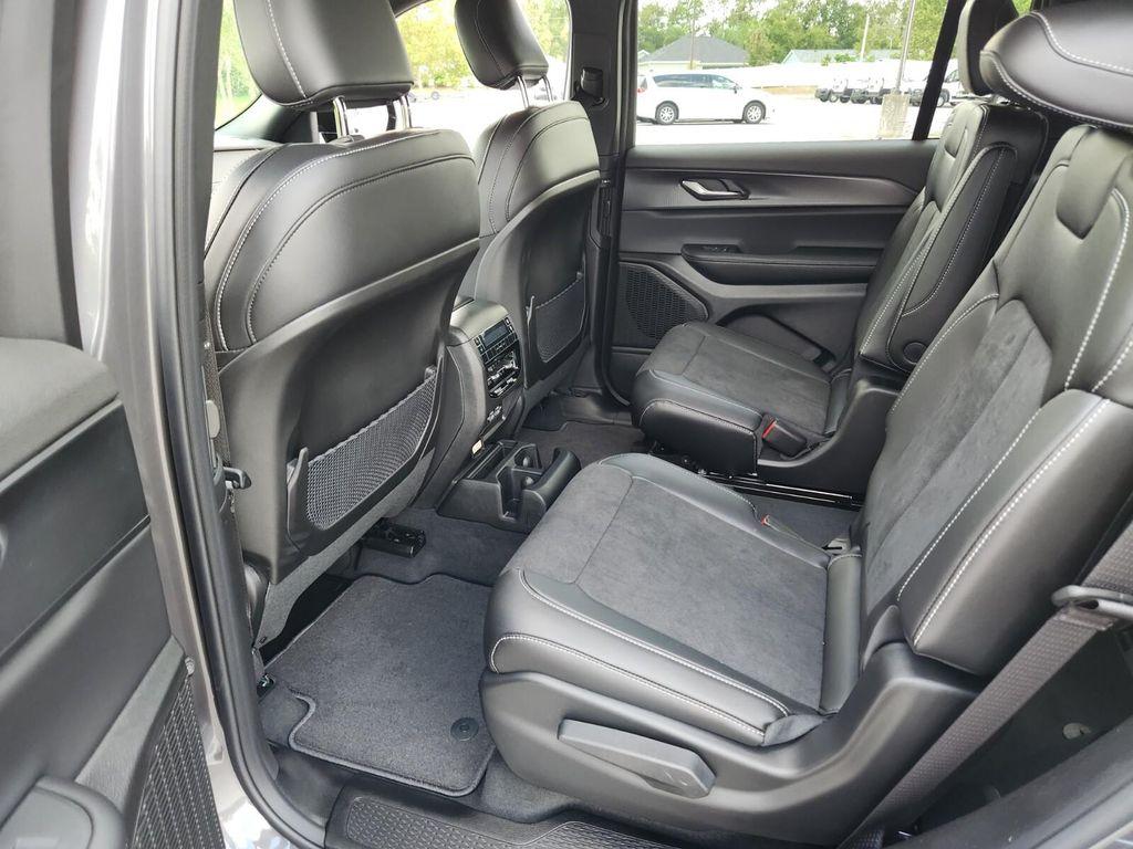 new 2025 Jeep Grand Cherokee L car, priced at $37,022