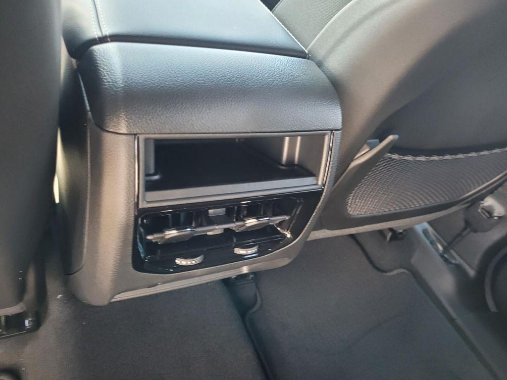 new 2025 Jeep Grand Cherokee car, priced at $40,897