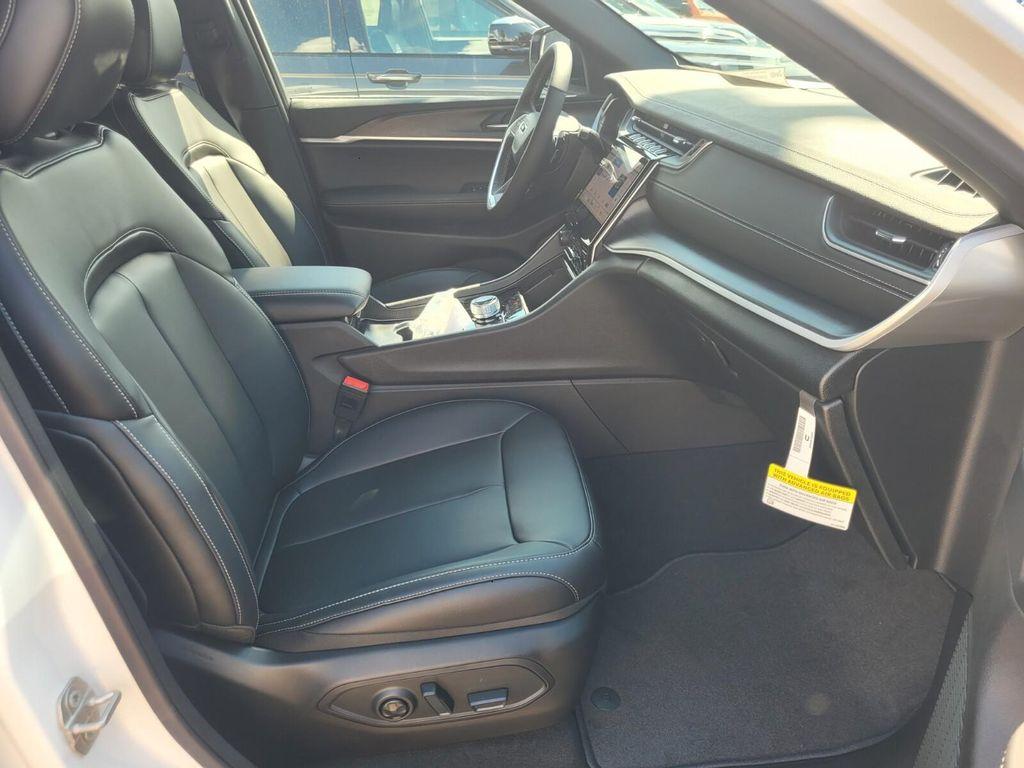 new 2025 Jeep Grand Cherokee car, priced at $40,897