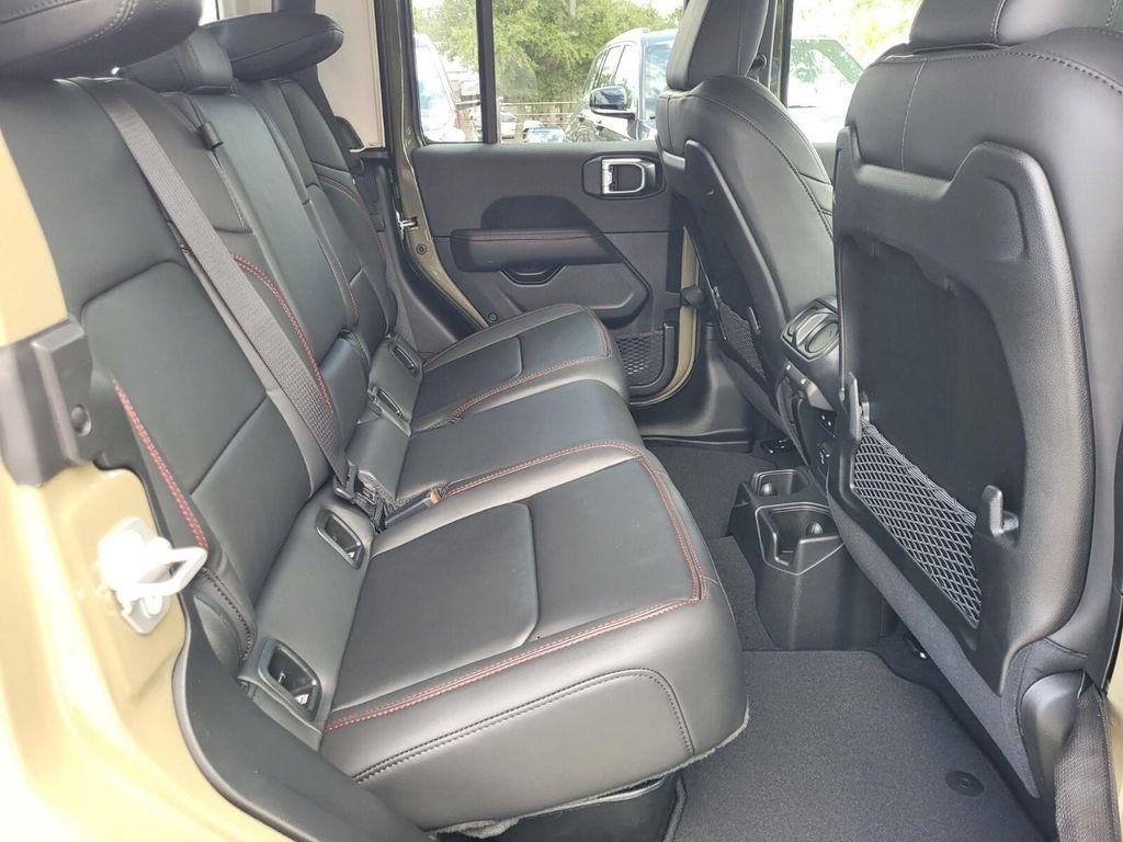 new 2025 Jeep Gladiator car, priced at $54,612