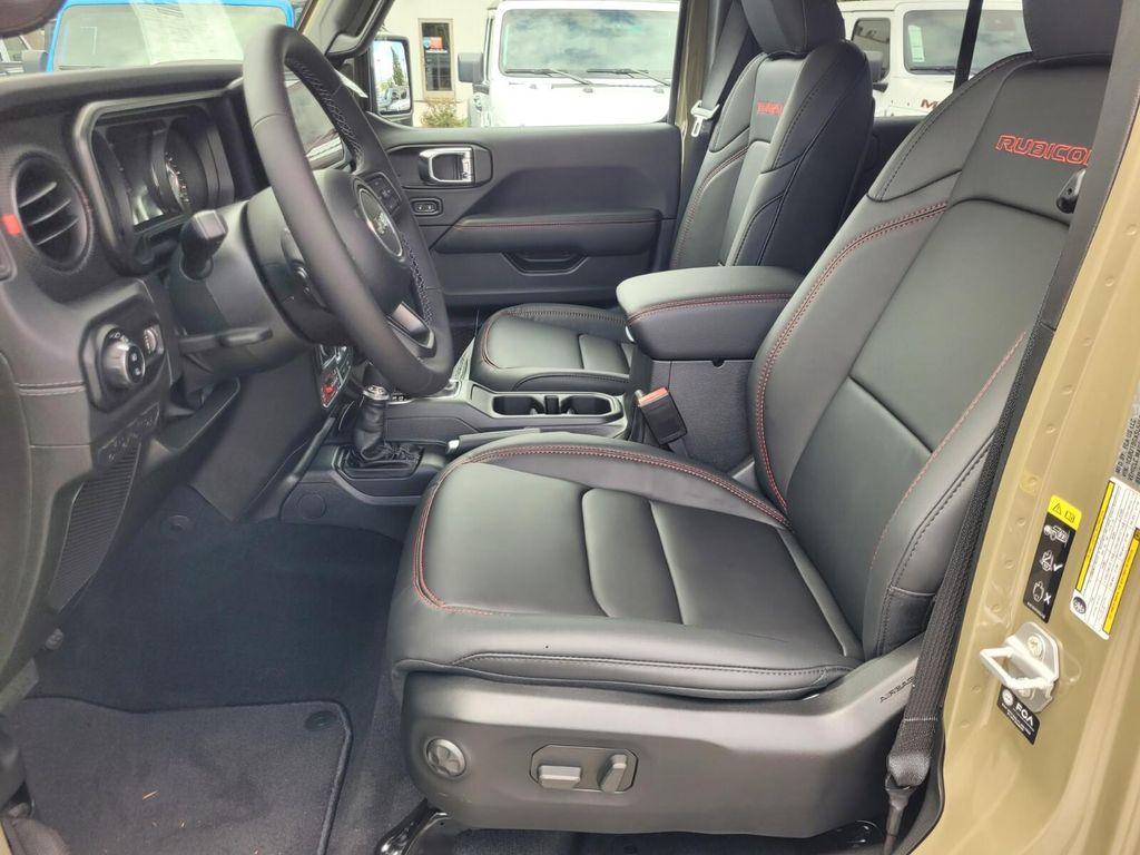 new 2025 Jeep Gladiator car, priced at $54,612