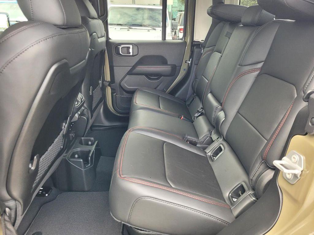 new 2025 Jeep Gladiator car, priced at $54,612