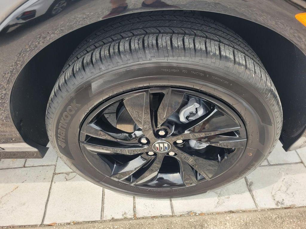 used 2025 Buick Encore GX car, priced at $26,500