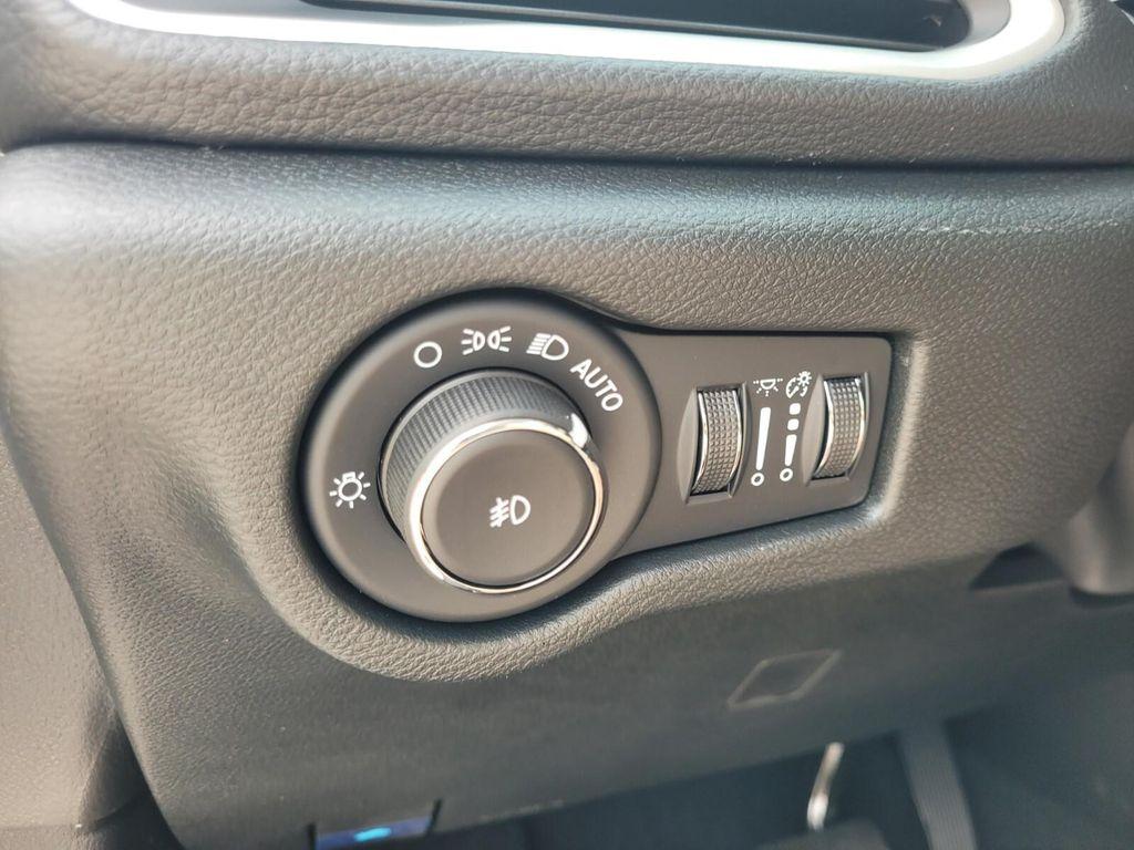 new 2026 Chrysler Pacifica car, priced at $41,160