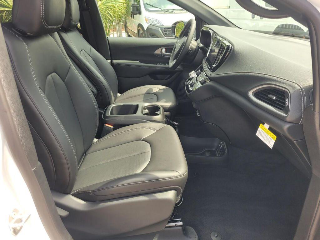 new 2026 Chrysler Pacifica car, priced at $41,160