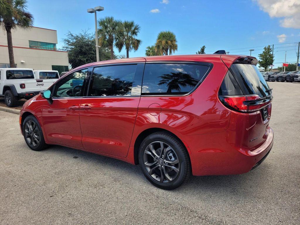 new 2026 Chrysler Pacifica car, priced at $44,569