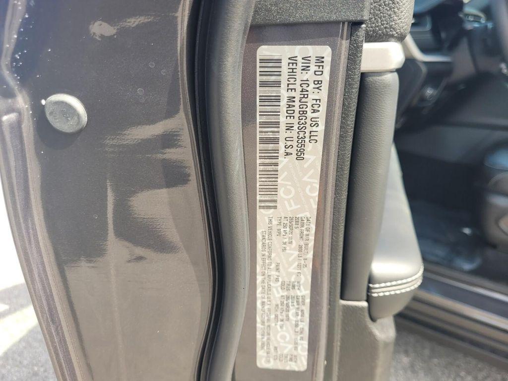 new 2025 Jeep Grand Cherokee car, priced at $42,843