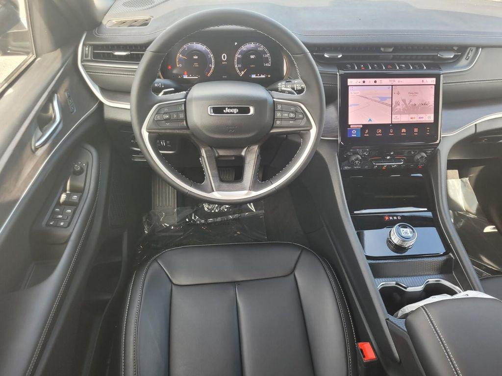 new 2025 Jeep Grand Cherokee car, priced at $42,843