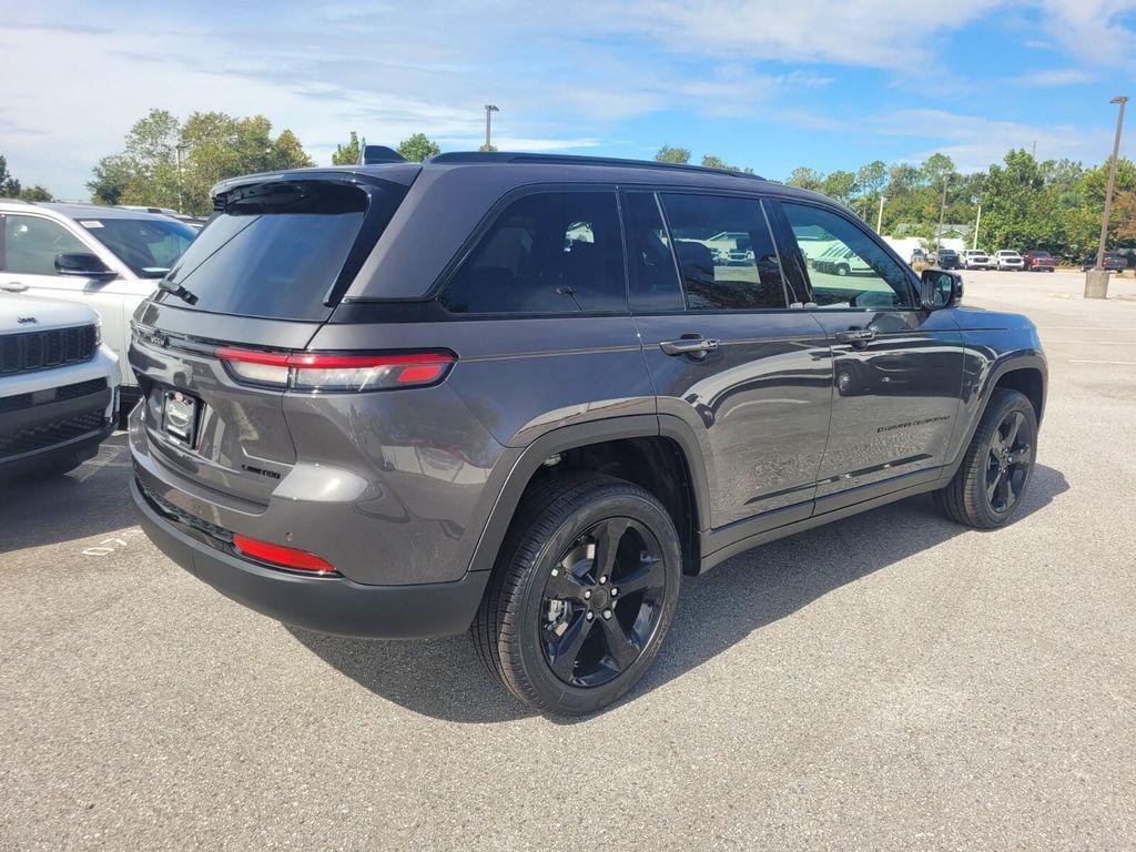 new 2025 Jeep Grand Cherokee car, priced at $42,843