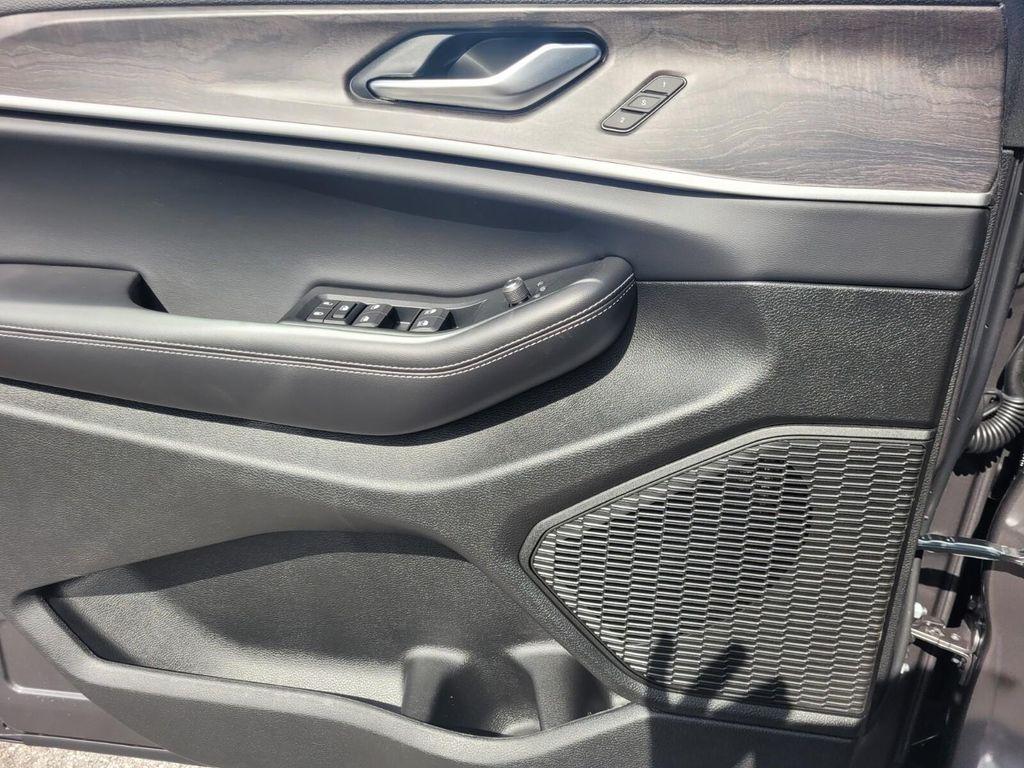 new 2025 Jeep Grand Cherokee car, priced at $42,843