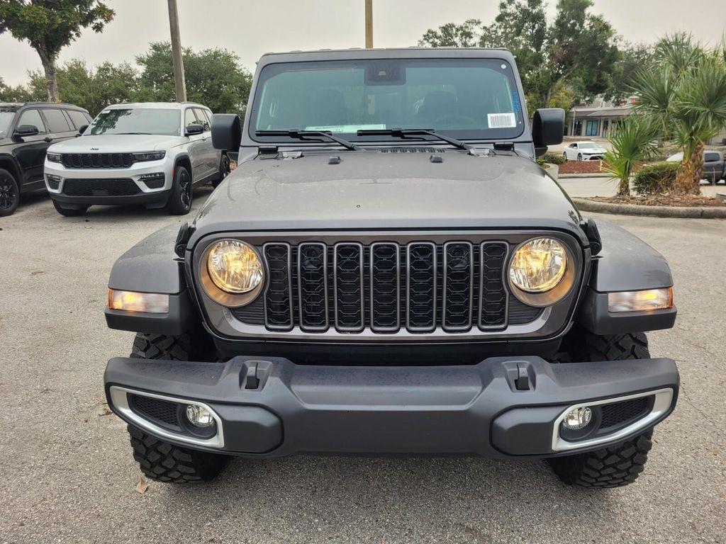 new 2025 Jeep Gladiator car, priced at $42,681