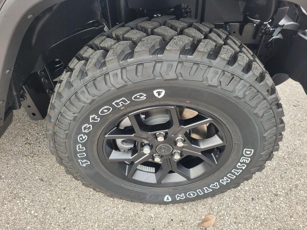 new 2025 Jeep Gladiator car, priced at $42,681