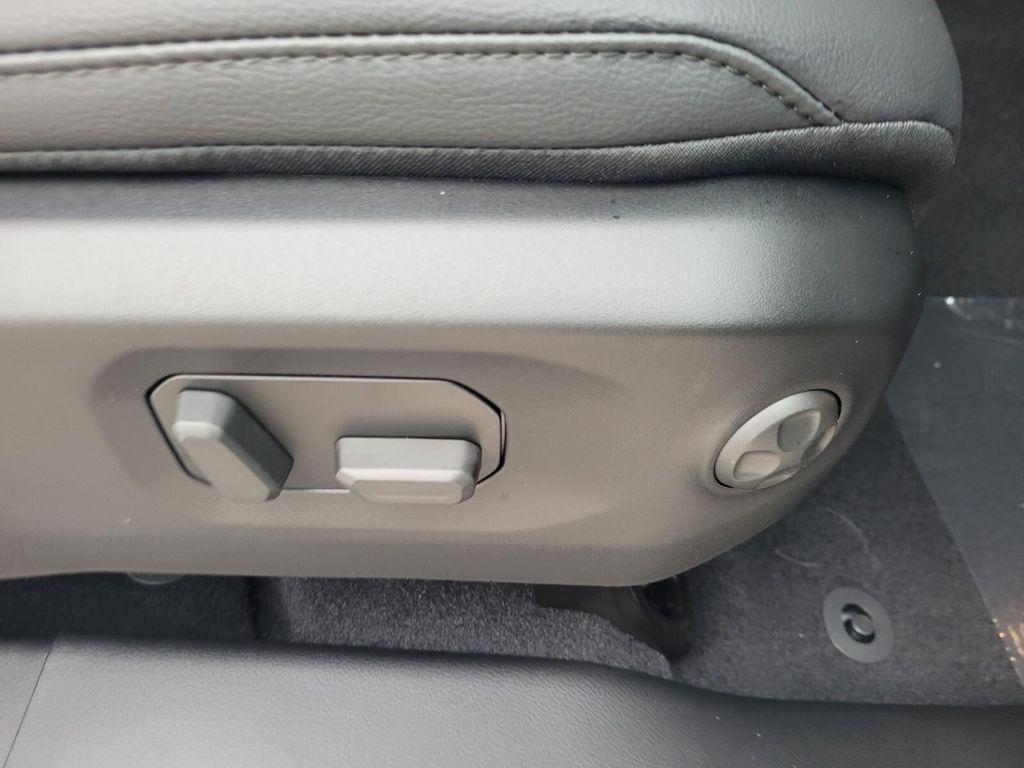 new 2025 Jeep Gladiator car, priced at $42,681