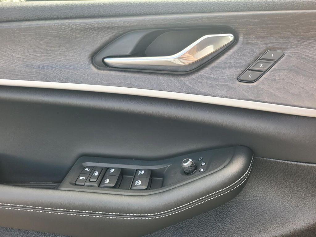 new 2025 Jeep Grand Cherokee car, priced at $41,483