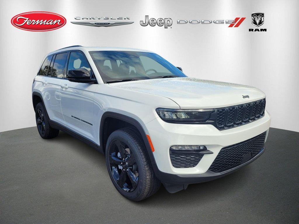 new 2025 Jeep Grand Cherokee car, priced at $42,720