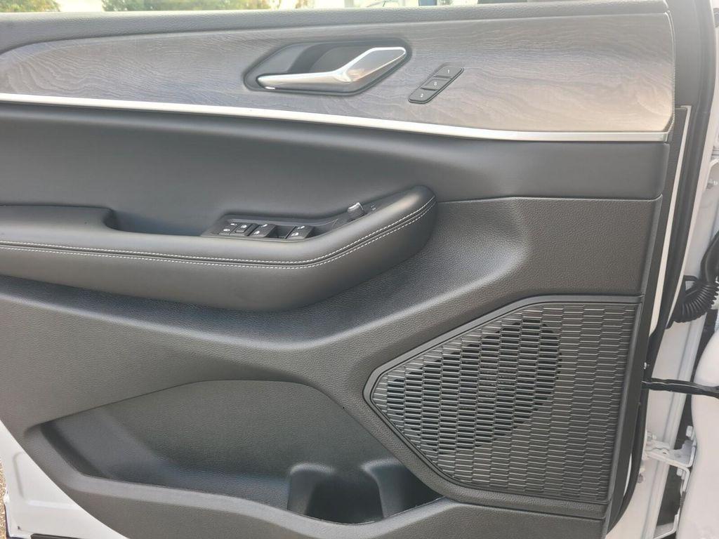 new 2025 Jeep Grand Cherokee car, priced at $41,483