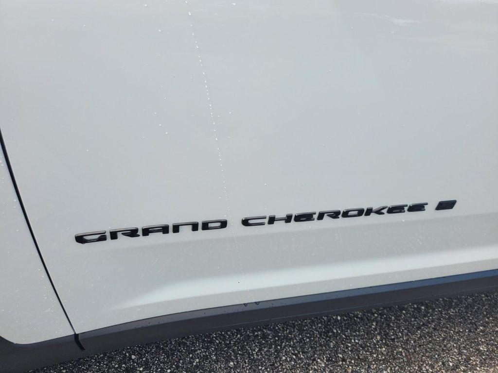 new 2025 Jeep Grand Cherokee car, priced at $41,483