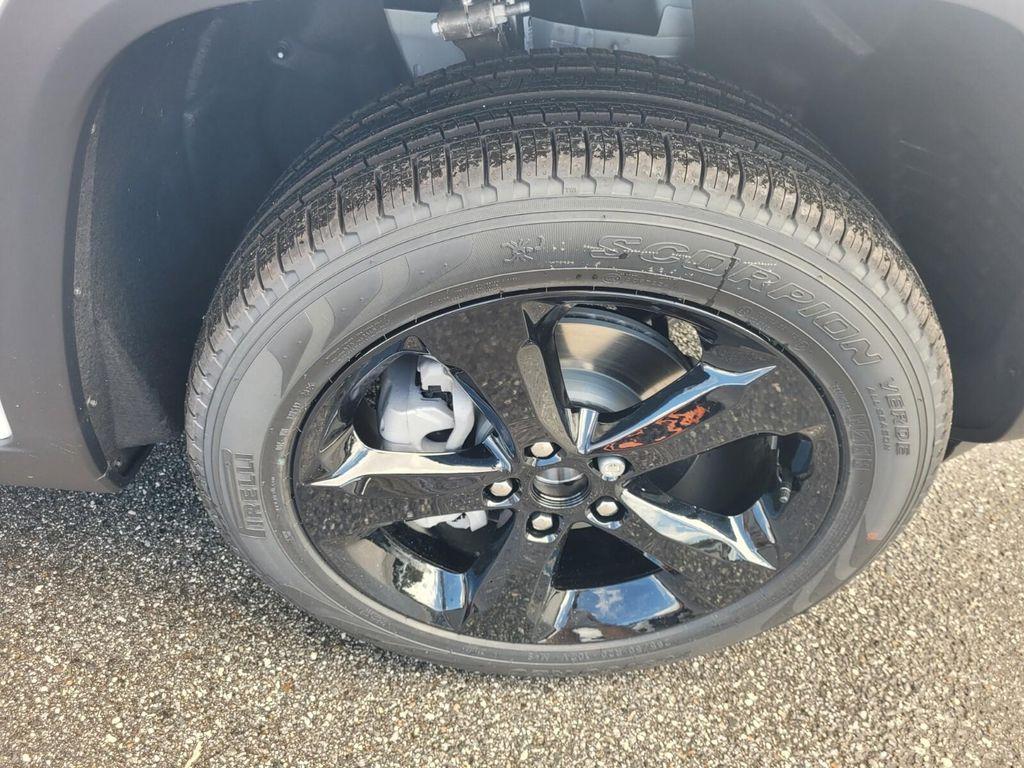 new 2025 Jeep Grand Cherokee car, priced at $41,483