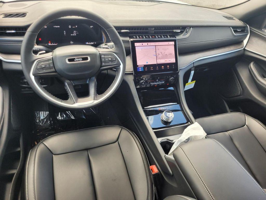 new 2025 Jeep Grand Cherokee car, priced at $41,483
