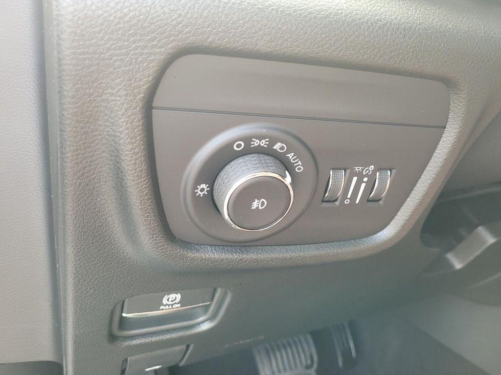 new 2025 Jeep Grand Cherokee car, priced at $41,483