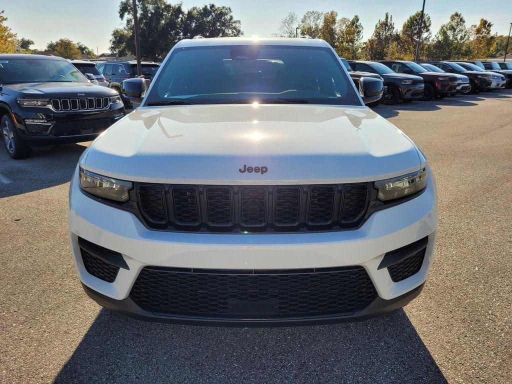 new 2025 Jeep Grand Cherokee car, priced at $42,811