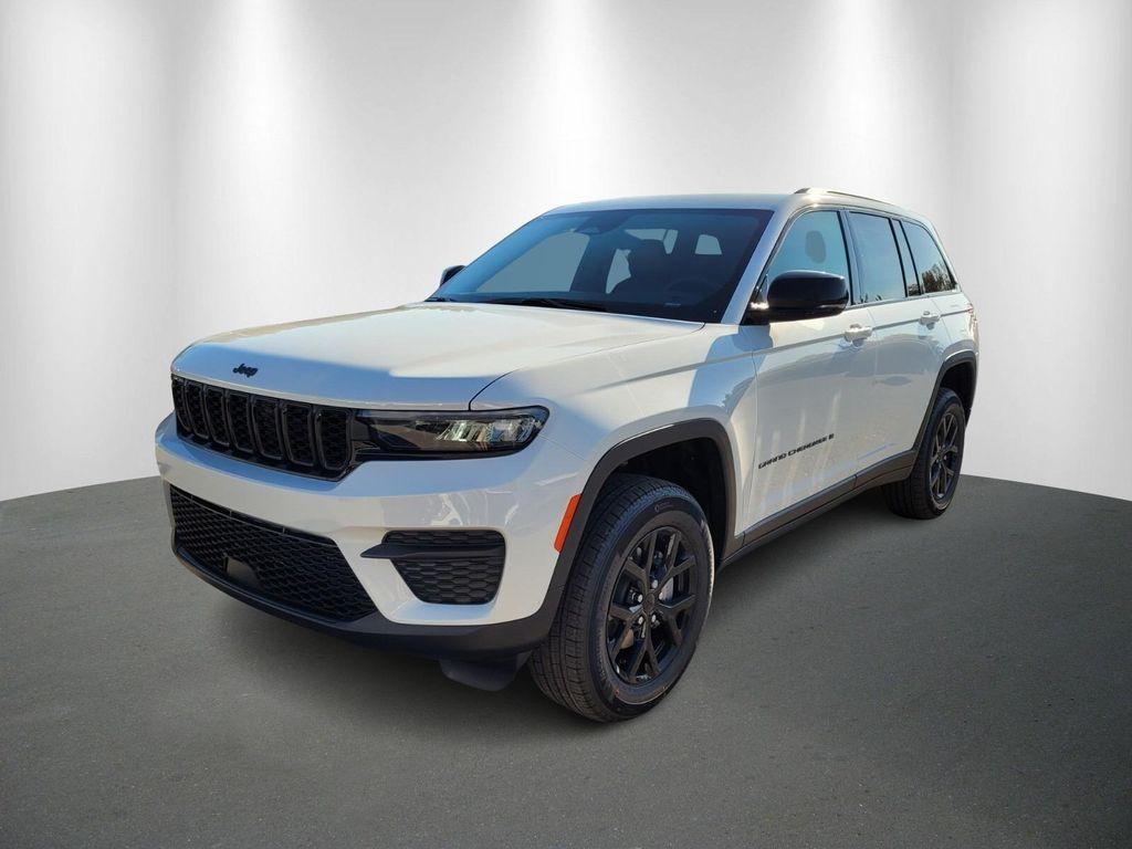 new 2025 Jeep Grand Cherokee car, priced at $42,811