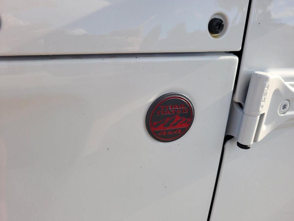 new 2025 Jeep Gladiator car, priced at $47,231