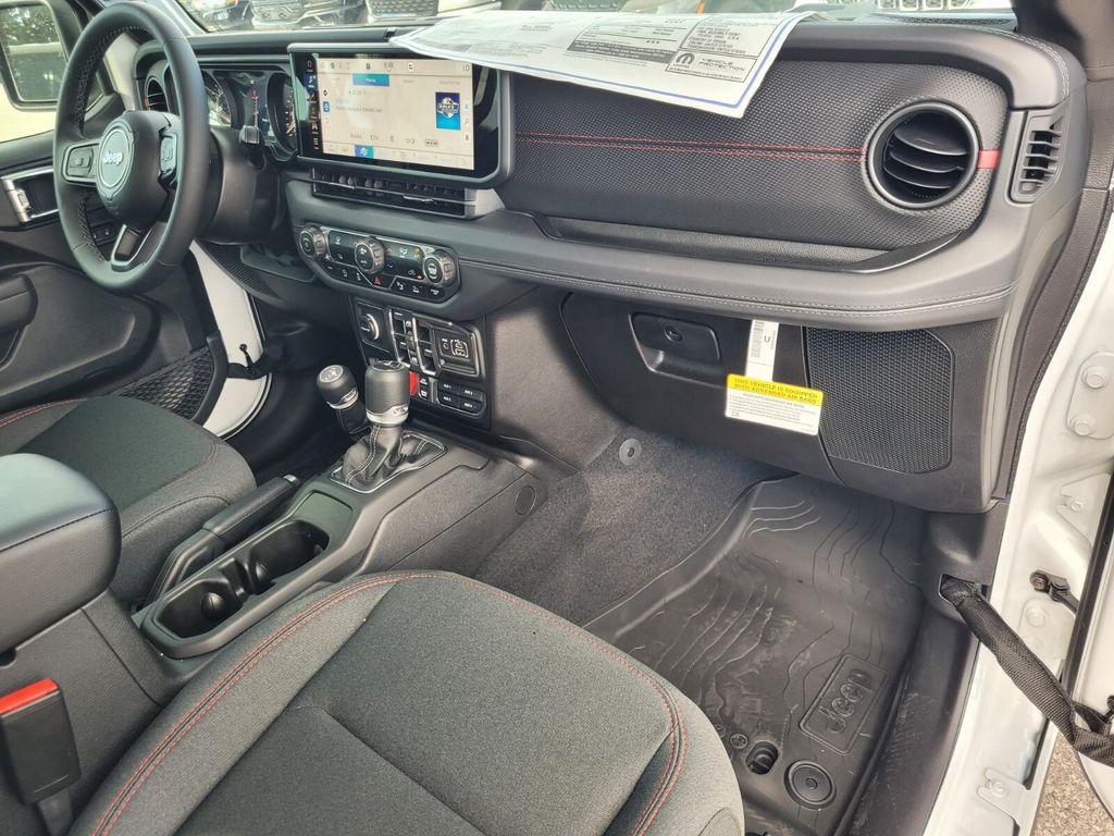 new 2025 Jeep Gladiator car, priced at $47,231