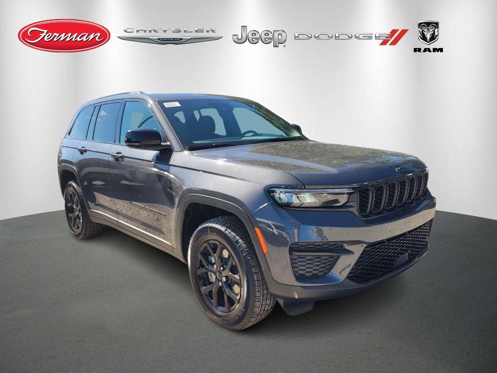 new 2025 Jeep Grand Cherokee car, priced at $40,691
