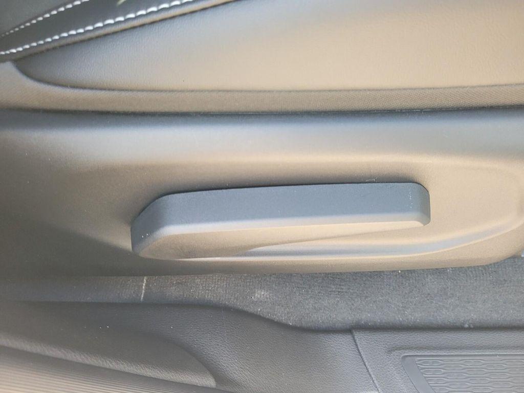 new 2025 Jeep Grand Cherokee car, priced at $40,691