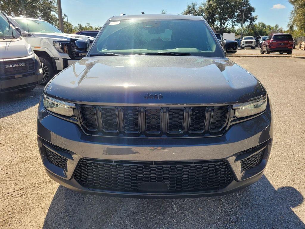 new 2025 Jeep Grand Cherokee car, priced at $40,691