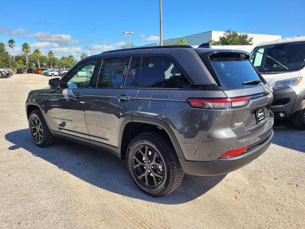 new 2025 Jeep Grand Cherokee car, priced at $40,691
