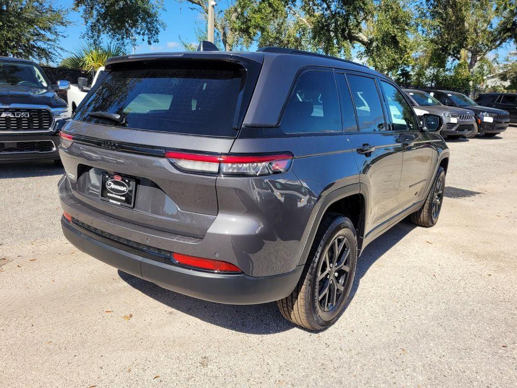 new 2025 Jeep Grand Cherokee car, priced at $40,691