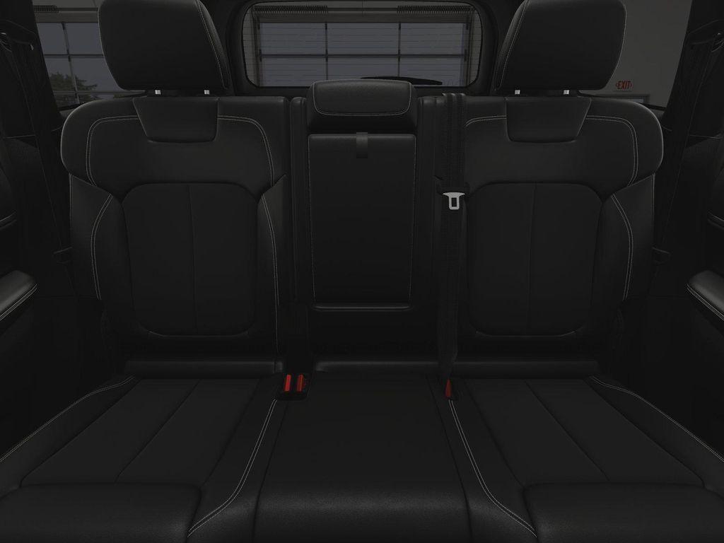 new 2025 Jeep Grand Cherokee car, priced at $42,611