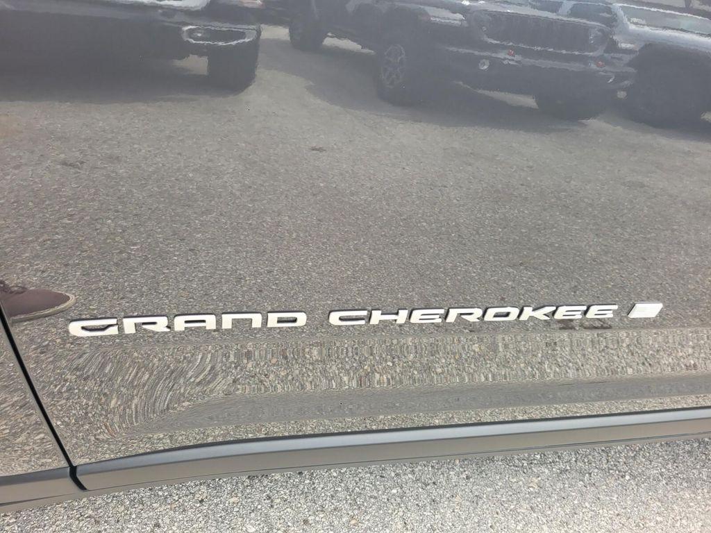 new 2025 Jeep Grand Cherokee car, priced at $35,759