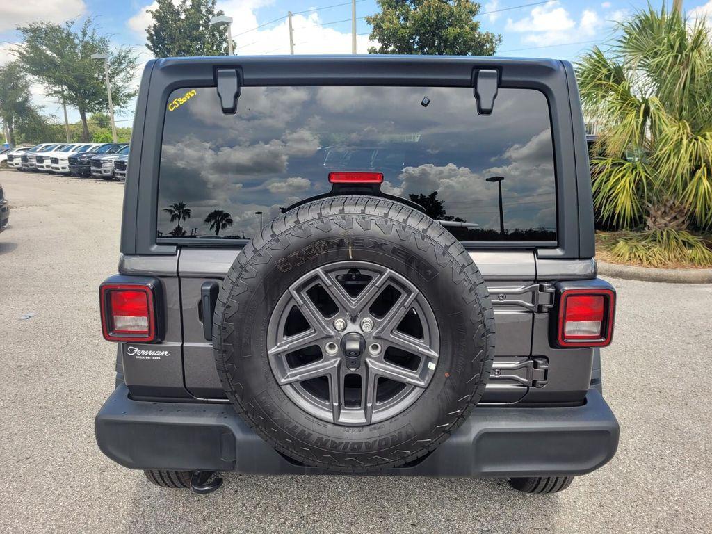 new 2025 Jeep Wrangler car, priced at $40,374