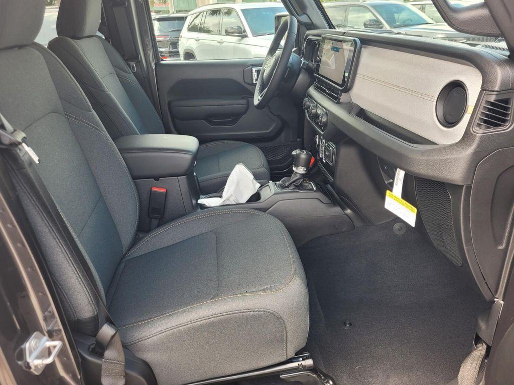 new 2025 Jeep Wrangler car, priced at $40,374