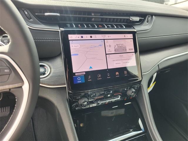 new 2025 Jeep Grand Cherokee car, priced at $42,720