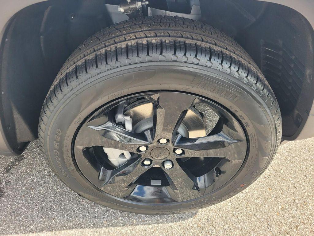 new 2025 Jeep Grand Cherokee car, priced at $38,696